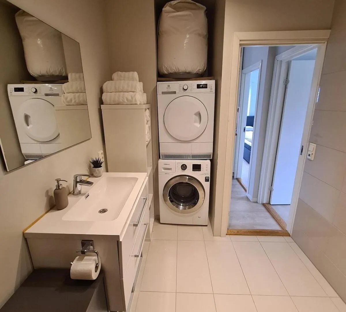 Modern Peaceful Apartment ベルゲン